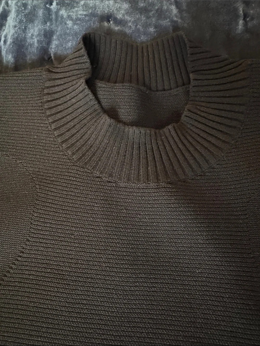 lululemon rare Women’s  Black Crewneck Sweater